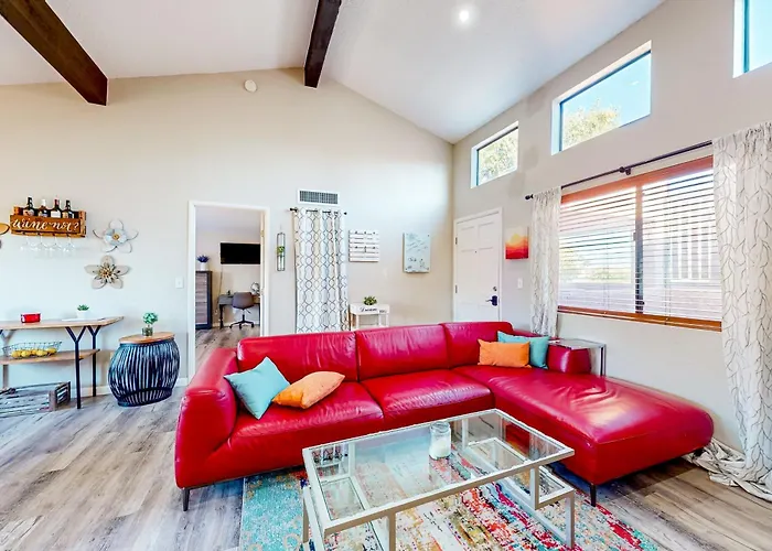 Sabino Canyon Foothills Retreat *