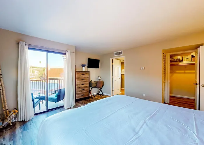 Sabino Canyon Foothills Retreat *